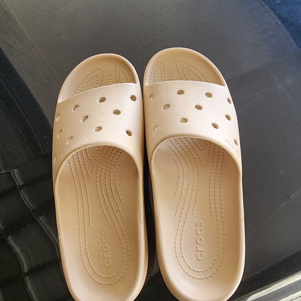CROCS Tan Mules Classic Clog Design